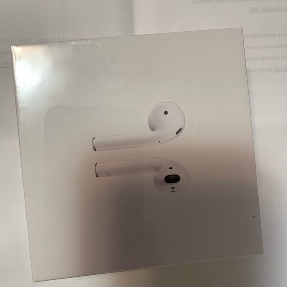 COPY - Apple air pods second generation - Picture 2 of 3